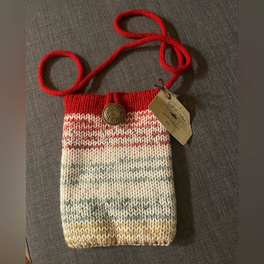 Handcrafted  Knit Set(bag&hat) . - Picture 2 of 9
